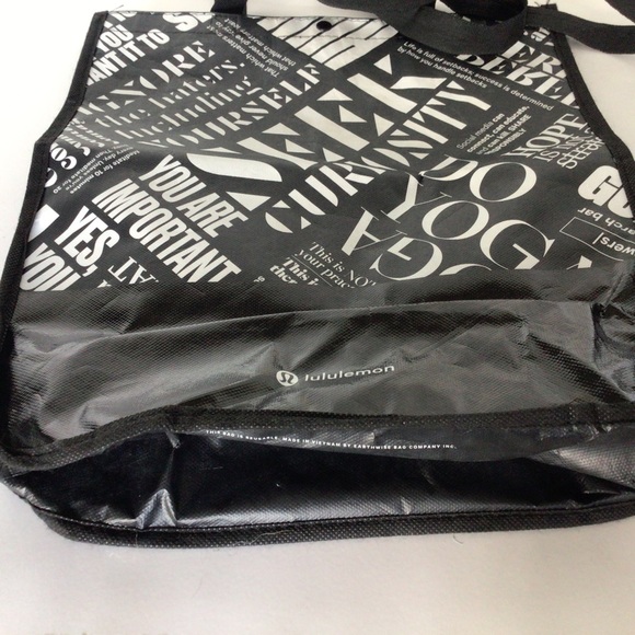 LULULEMON LARGE MANIFESTO REUSABLE TOTE BAG - Picture 13 of 16
